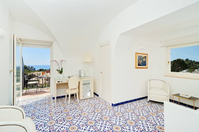 Imagen de la habitación del Hotel Sina Flora. Foto 6