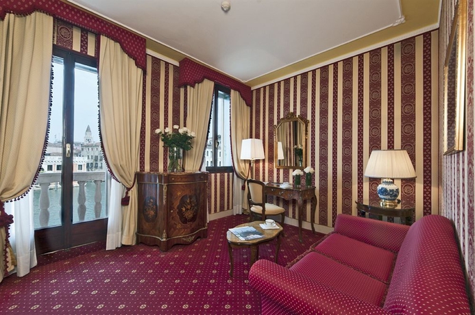 Imagen de los interiores del Hotel Sina Palazzo Sant'angelo. Foto 13