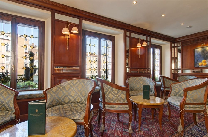 Imagen de los interiores del Hotel Sina Palazzo Sant'angelo. Foto 15