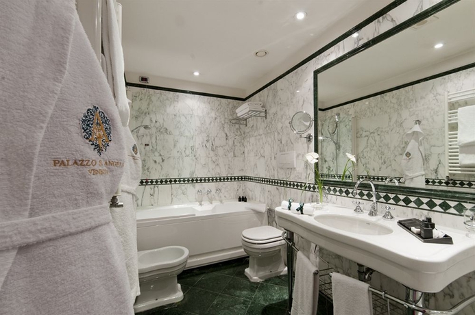 Imagen de la habitación del Hotel Sina Palazzo Sant'angelo. Foto 6