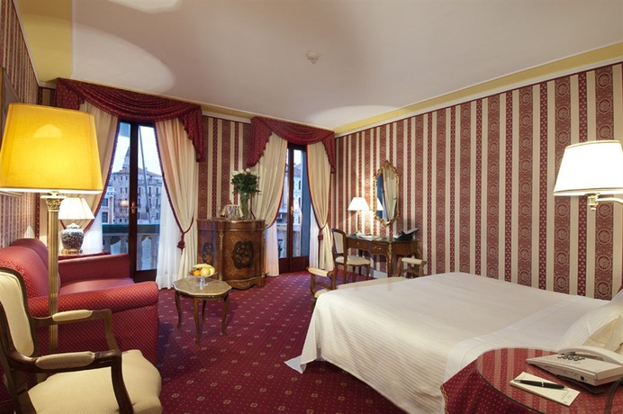 Imagen de la habitación del Hotel Sina Palazzo Sant'angelo. Foto 8