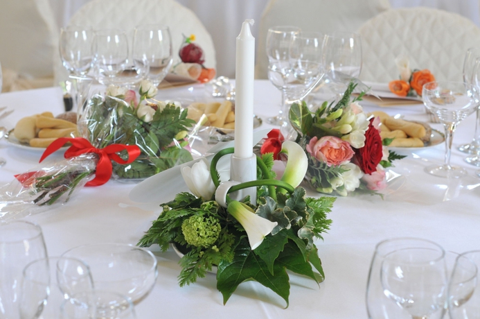 Imagen del bar/restaurante del Hotel Sina Villa Matilde. Foto 9