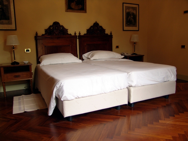 Imagen de la habitación del Hotel Sina Villa Matilde. Foto 11