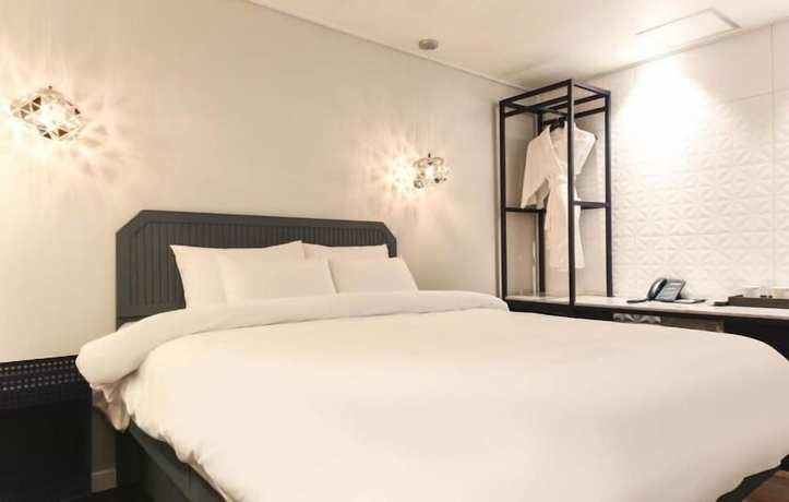 Imagen de la habitación del Hotel Sinan E.KKLIM. Foto 15