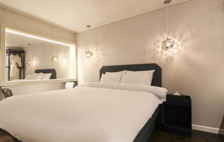 Imagen de la habitación del Hotel Sinan E.KKLIM. Foto 17