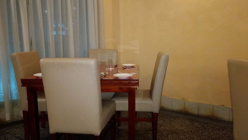 Imagen del bar/restaurante del Hotel Sinchula. Foto 4