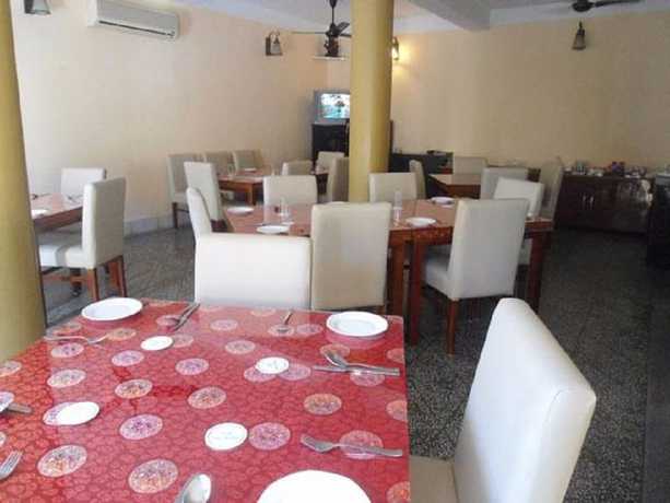 Imagen del bar/restaurante del Hotel Sinchula. Foto 6