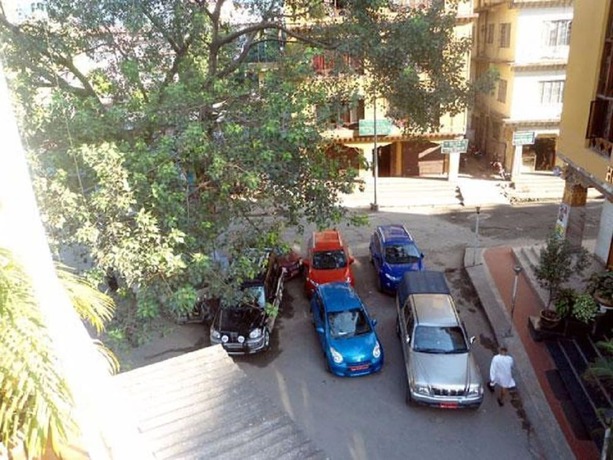 Imagen de los exteriores del Hotel Sinchula. Foto 10