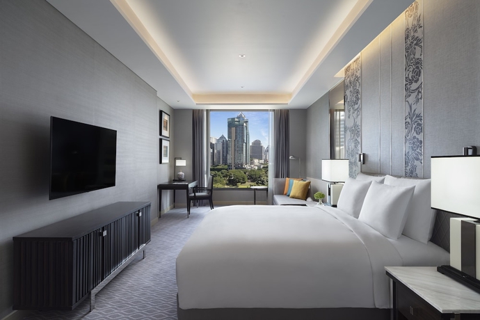 Imagen de la habitación del Hotel Sindhorn Kempinski Bangkok. Foto 7