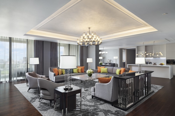 Imagen de la habitación del Hotel Sindhorn Kempinski Bangkok. Foto 9