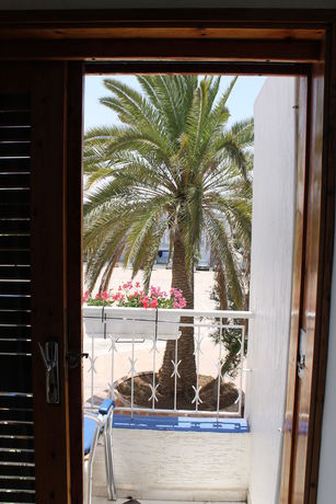 Imagen de los exteriores del Hotel Sindibad. Foto 13