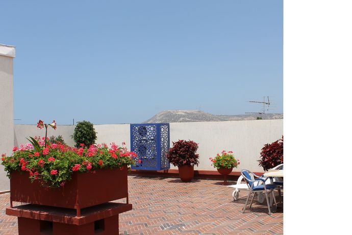 Imagen de los exteriores del Hotel Sindibad. Foto 14