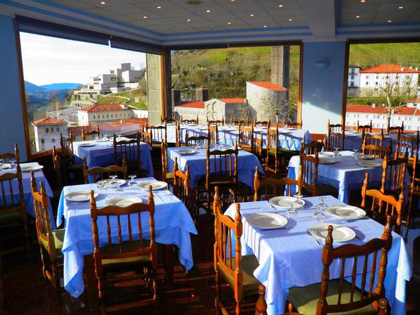 Imagen del bar/restaurante del Hotel Sindika. Foto 3