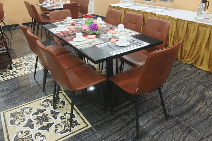 Imagen del bar/restaurante del Hotel Sindz Palace. Foto 12