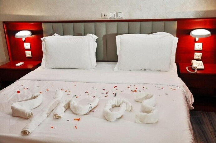 Imagen de la habitación del Hotel Sindz Palace. Foto 19