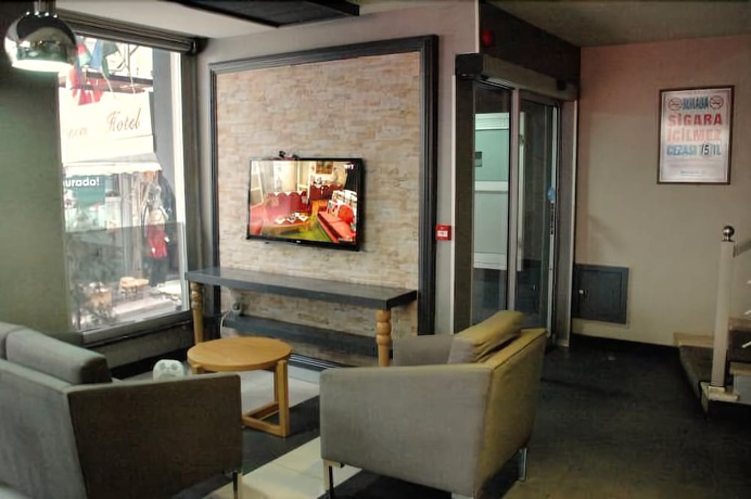 Imagen de los interiores del Hotel Sinem. Foto 13