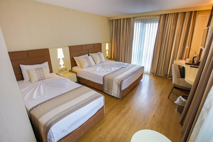 Imagen de la habitación del Hotel Sinema. Foto 15