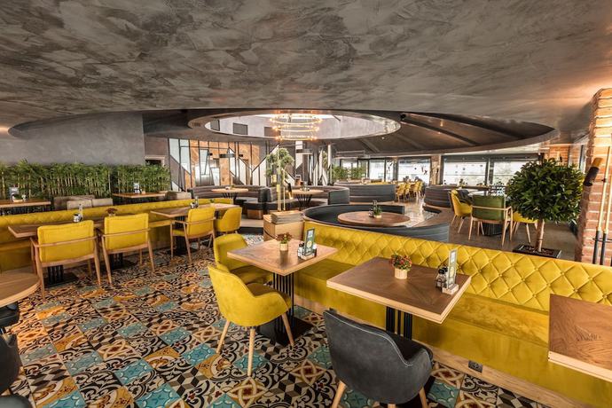 Imagen del bar/restaurante del Hotel Sinema. Foto 8
