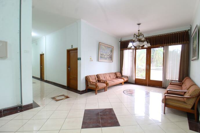 Imagen general del Hotel Sinergi Tretes. Foto 2