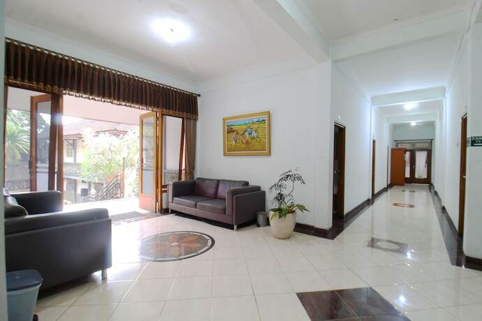 Imagen general del Hotel Sinergi Tretes. Foto 3