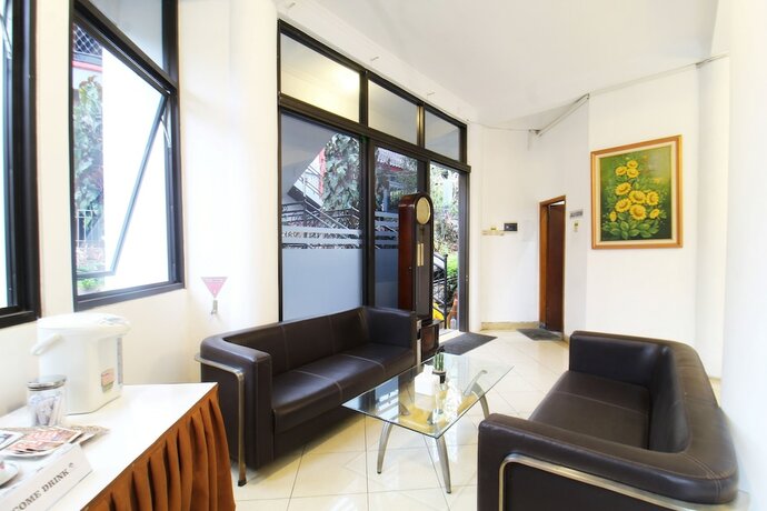 Imagen general del Hotel Sinergi Tretes. Foto 7