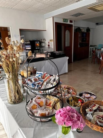 Imagen del bar/restaurante del Hotel Singapore. Foto 3