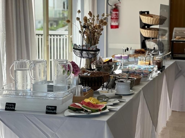 Imagen del bar/restaurante del Hotel Singapore. Foto 7