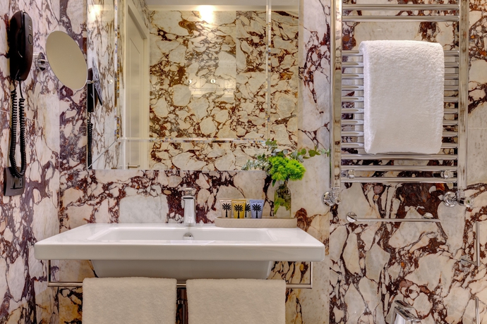 Imagen de la habitación del Hotel Singer Palace. Foto 7