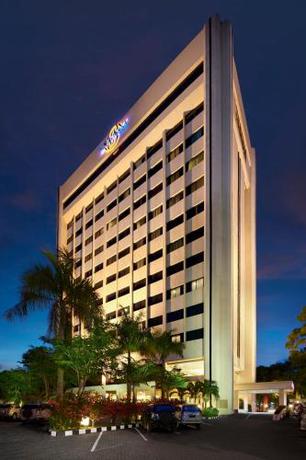 Imagen de los exteriores del Hotel Singgasana Makassar. Foto 5