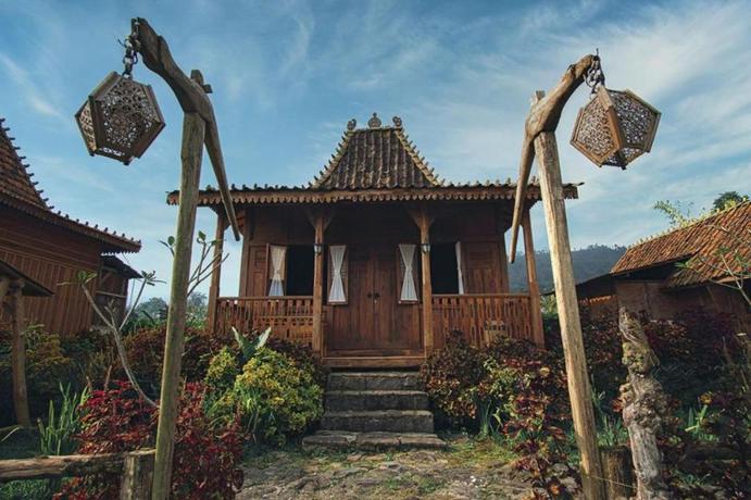 Imagen de los exteriores del Hotel Singgasana Villa and Resto. Foto 6