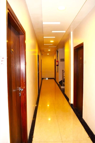 Imagen de los interiores del Hotel Singh Comfort Inn. Foto 16
