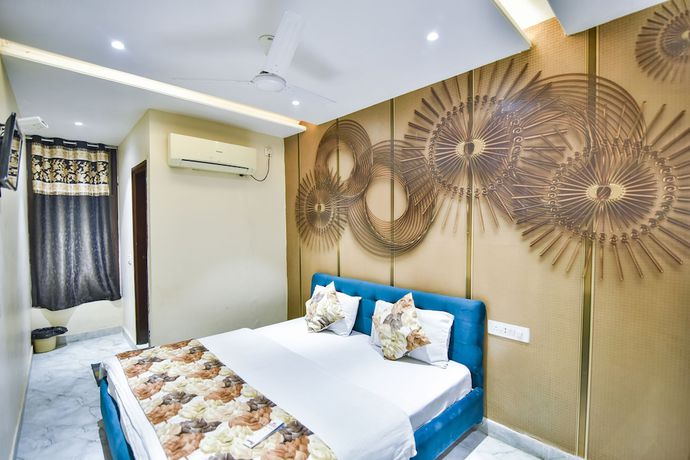 Imagen de la habitación del Hotel Singh International. Foto 14