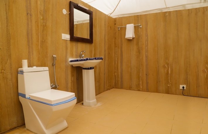 Imagen de la habitación del Hotel Singh\'s Royal Desert Resort. Foto 17