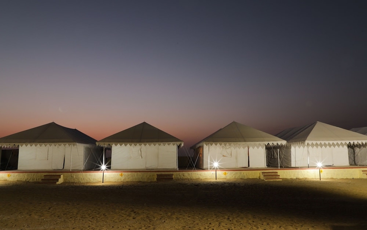 Imagen general del Hotel Singh\'s Royal Desert Resort. Foto 10
