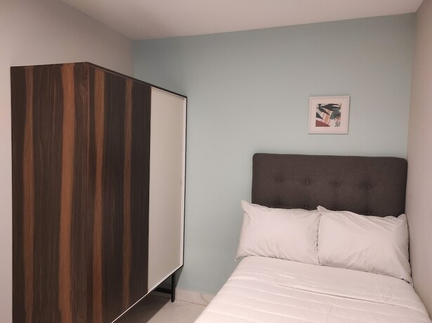 Imagen de la habitación del Hotel Singular S&oacute;crates. Foto 14
