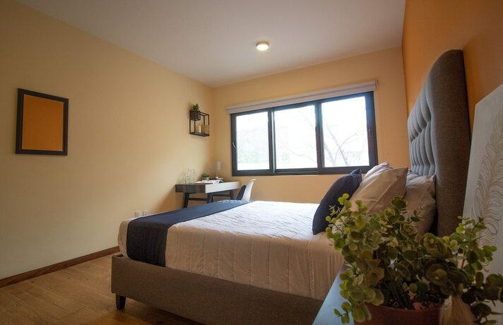 Imagen de la habitación del Hotel Singular S&oacute;crates. Foto 18