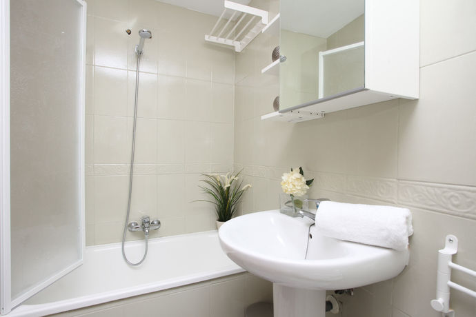 Imagen de la habitación del Hotel Singularstays Mercado Central. Foto 6