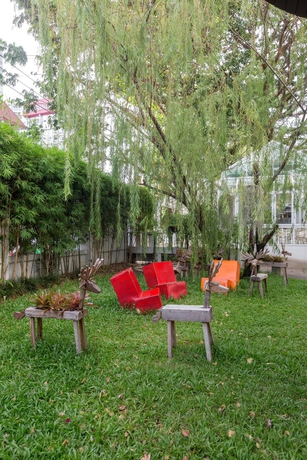 Imagen de los exteriores del Hotel Sino House Phuket. Foto 14