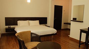 Imagen del bar/restaurante del Hotel Sinq Beach Resort. Foto 4