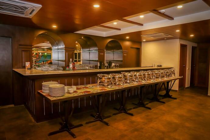 Imagen del bar/restaurante del Hotel Sinq Edge. Foto 18