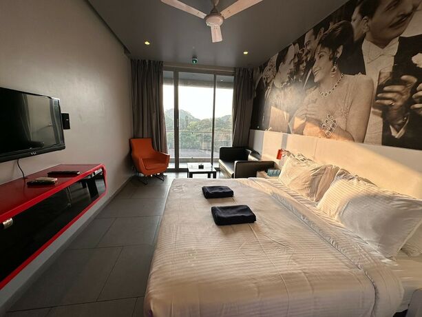 Imagen de la habitación del Hotel Sinq Party. Foto 15