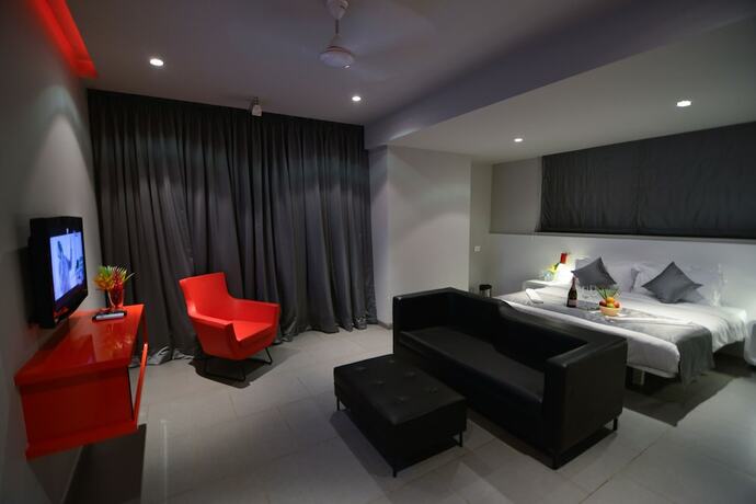 Imagen de la habitación del Hotel Sinq Party. Foto 17