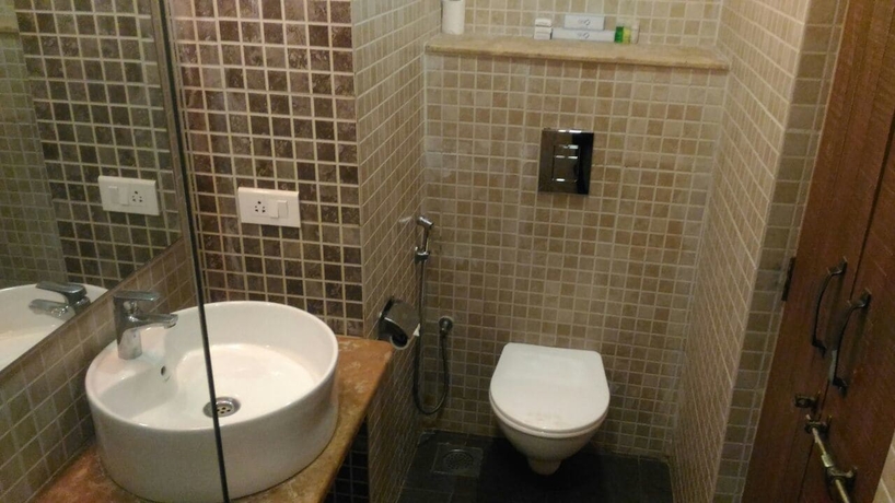 Imagen de la habitación del Hotel Sinq Signature. Foto 7
