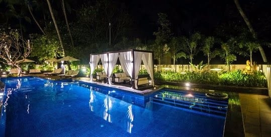 Imagen de la piscina del Hotel Sinq Signature. Foto 18