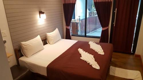 Imagen de la habitación del Hotel Sinsamut Koh Samed. Foto 11