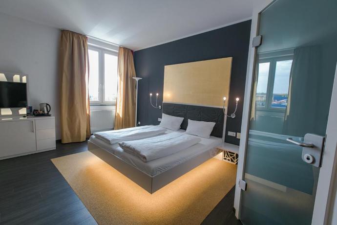 Imagen de la habitación del Hotel Sinsheim. Foto 6