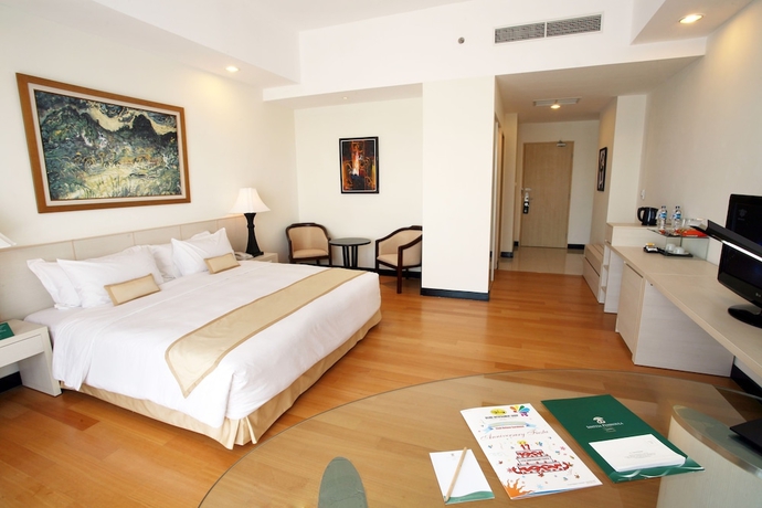 Imagen de la habitación del Hotel Sintesa Peninsula Hotel Manado. Foto 8