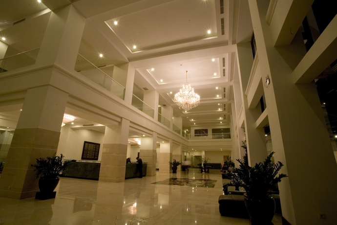 Imagen de los interiores del Hotel Sintesa Peninsula Hotel Manado. Foto 17