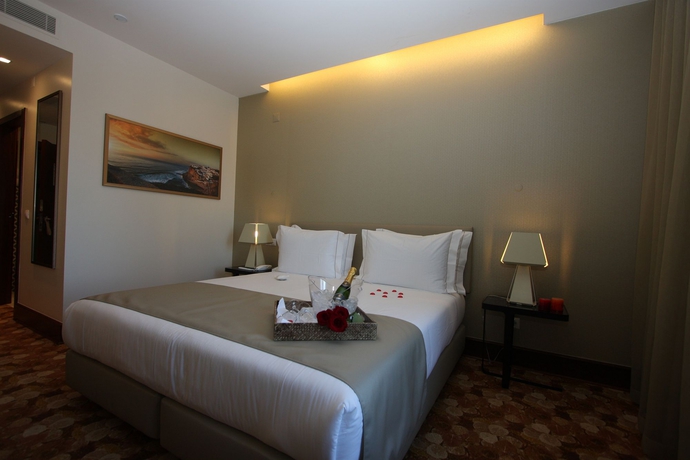 Imagen de la habitación del Hotel Sintra Boutique. Foto 9