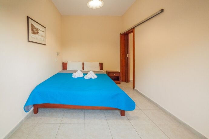 Imagen de la habitación del Hotel Sintrivanis Beach Resort. Foto 11